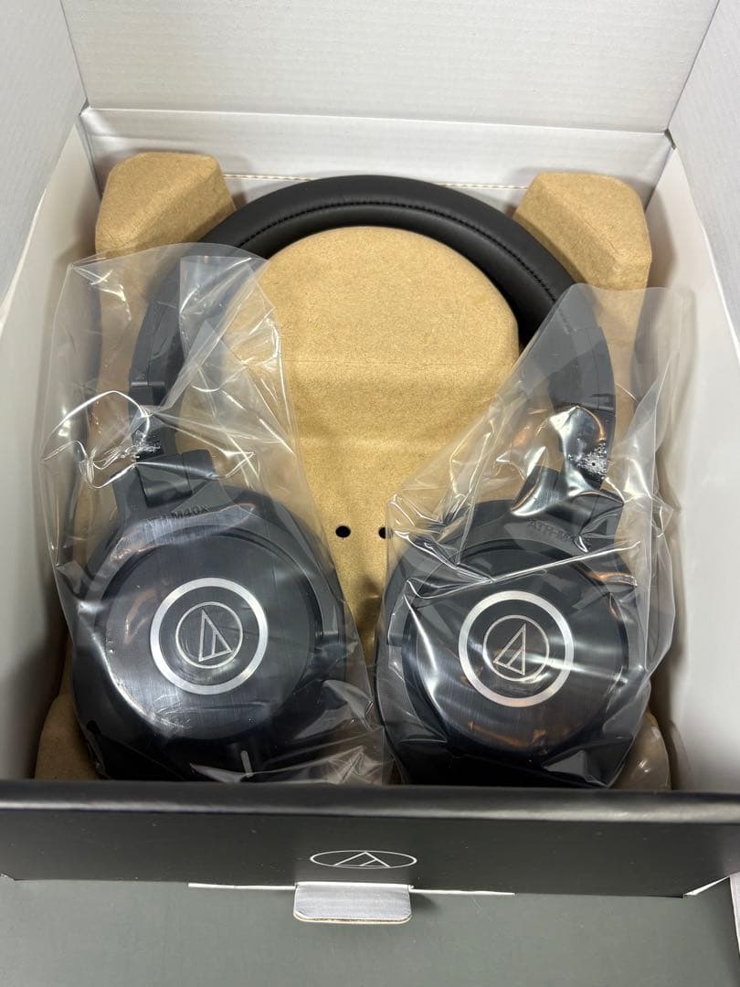 新品　AUDIO-TECHNICA ATH-M40x 密閉型 モニターヘッドホン