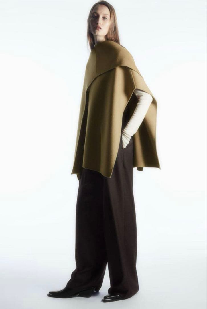 COS キャメルカラー　コート　ケープ