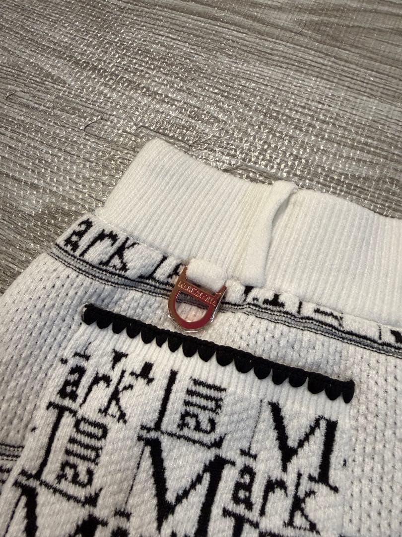 マークアンドロナ　スカート　ミニスカート　新品未使用