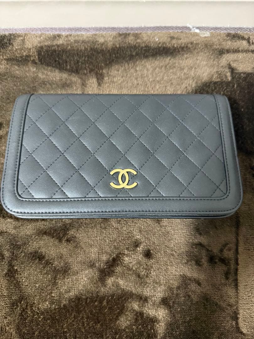 CHANEL グレー キルティング ショルダーバッグヴィンテージ