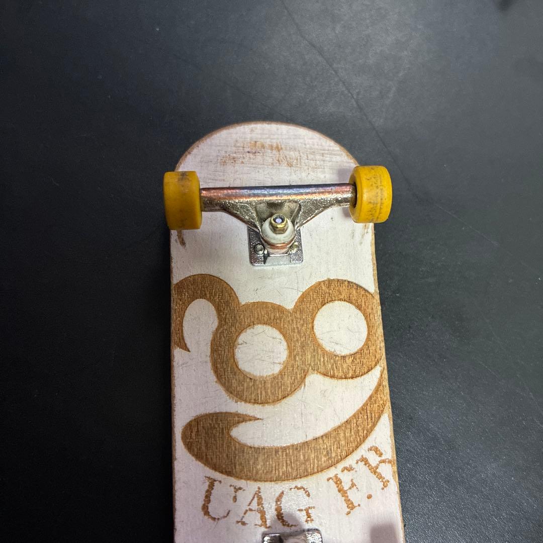 スケートボード uagfb oak
