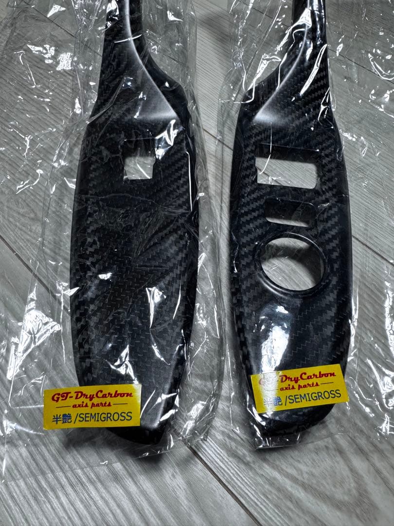 NDロードスター　ドライカーボン　スイッチパネルカバー　貼付け用プライマー付属