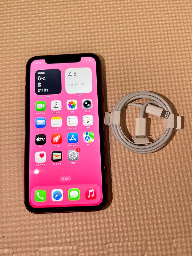 AU iPhone11 64GB レッド 新品充電ケーブル付属品