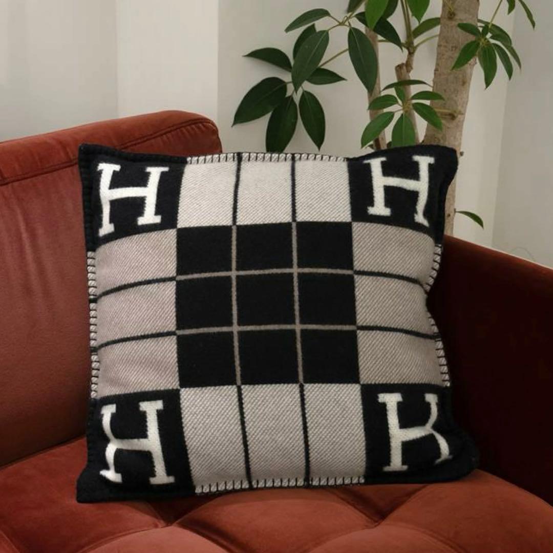 新品★HERMES エルメス　クッション　アヴァロンIII PM