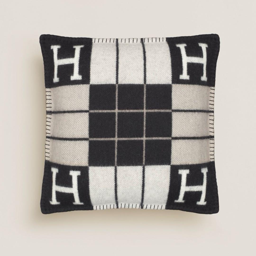 新品★HERMES エルメス　クッション　アヴァロンIII PM