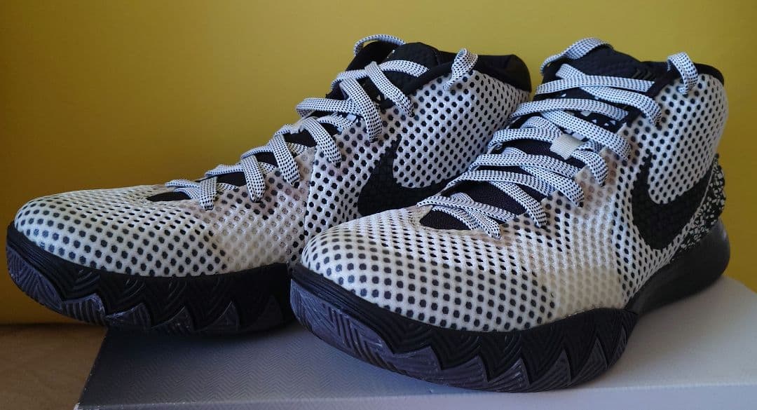 値下【レア 美品】NIKE KYRIE 1 BHM 28.5cm