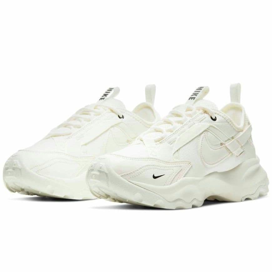 【1時間のみ着用】NIKE TC7900　24cm