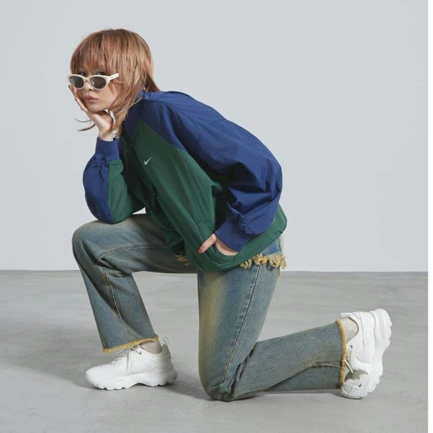 【1時間のみ着用】NIKE TC7900　24cm