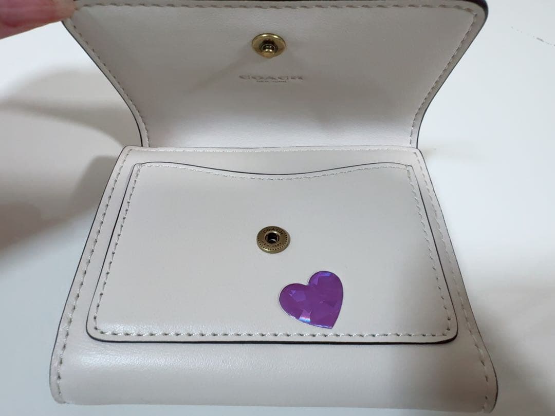 【新品・正規品】コーチ 三つ折財布