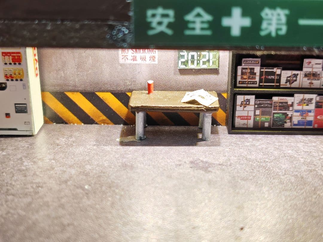 1/64 ジオラマ修理工場、ジオラマ風景、フィギュア付きLED照明