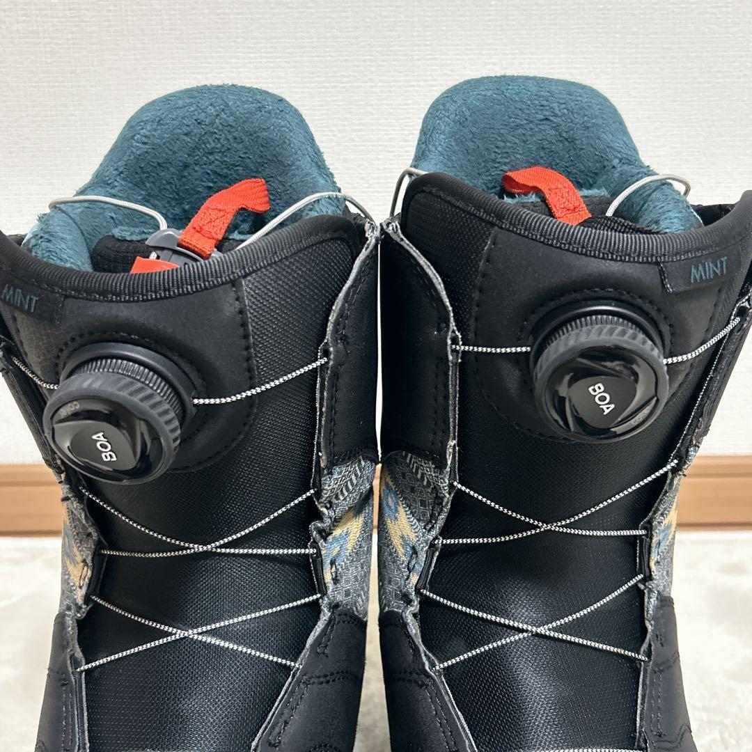 ほぼ未使用 BURTON MINT BOA 24.0レディーススノーボードブーツ