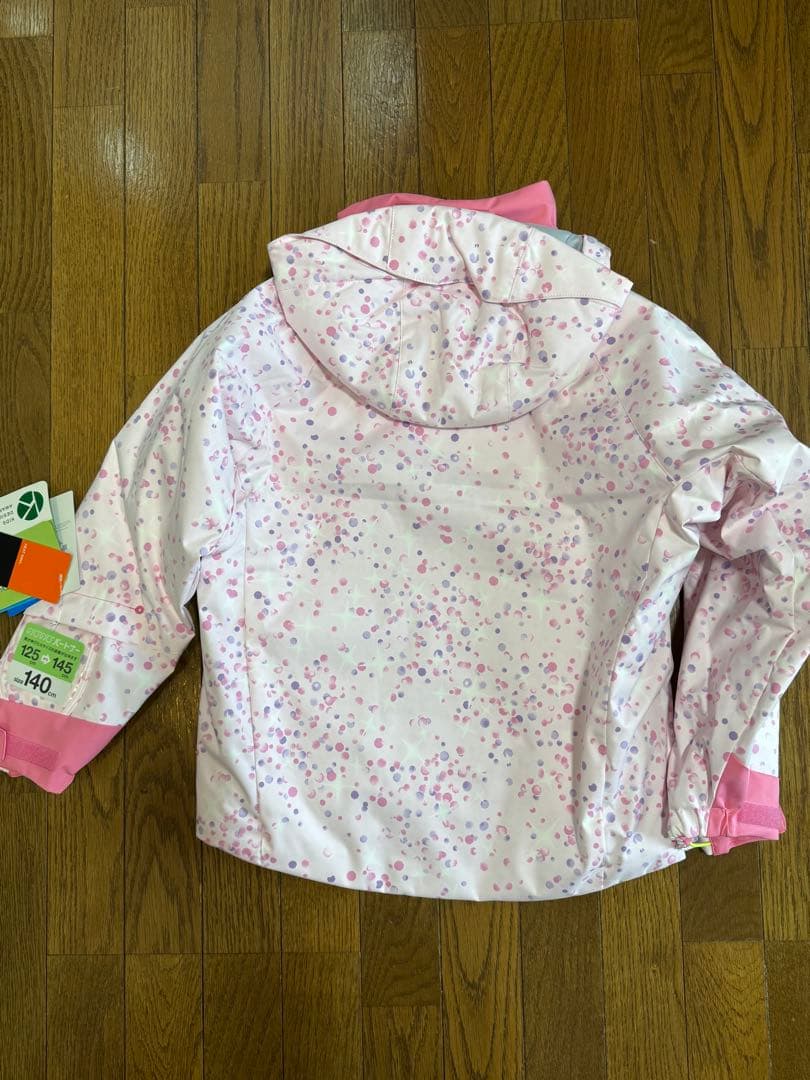 【新品未使用 タグ付き】デサント スキーウェア 140サイズ 女の子