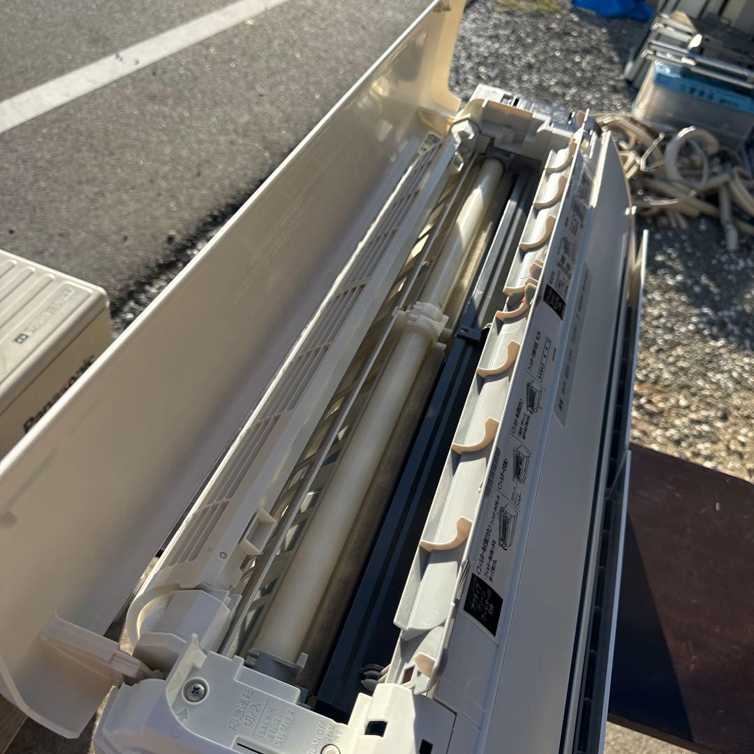 引き取り限定Panasonic CS-X638C2-W 200V 20畳用