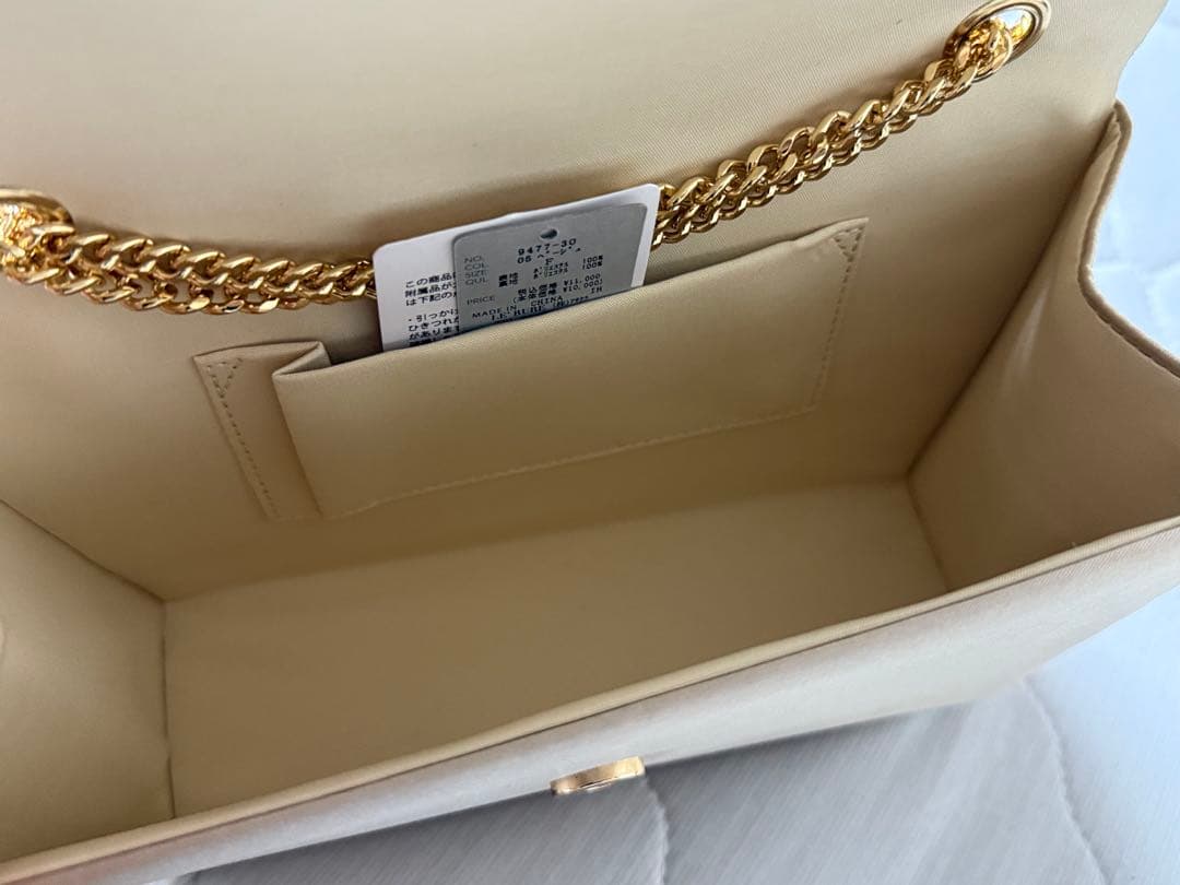 niana ブラスカットフラップバッグ 結婚式バッグ