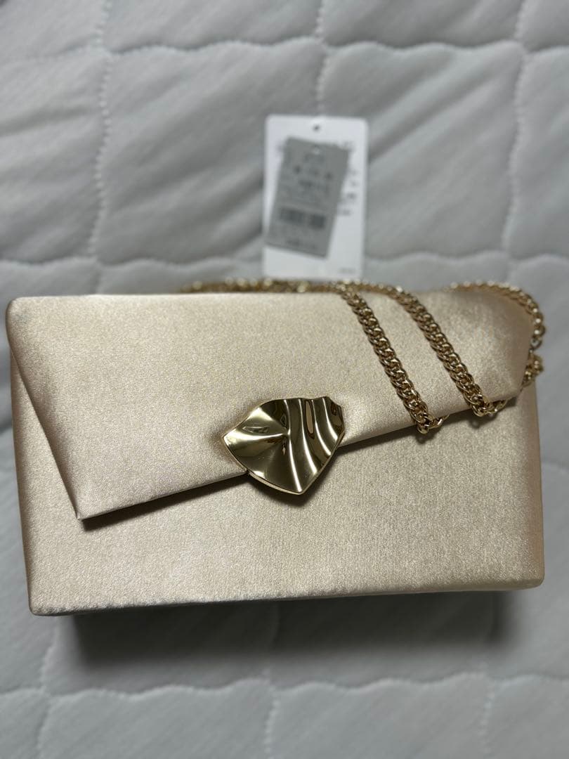 niana ブラスカットフラップバッグ 結婚式バッグ