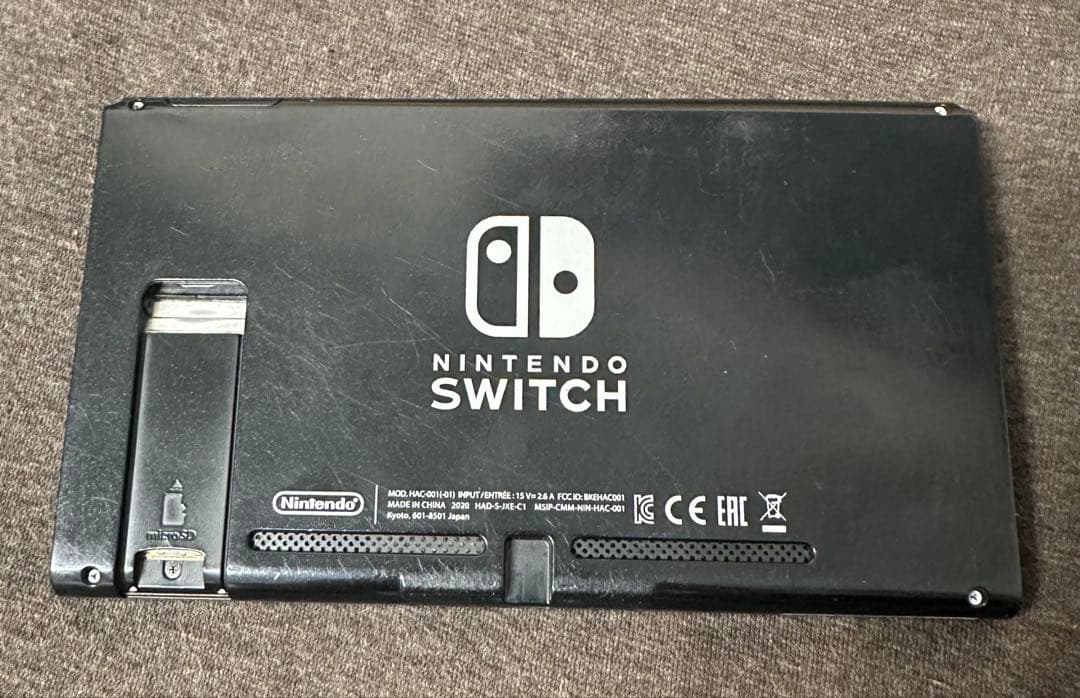 2020年製　Nintendo Switch ブラック 本体
