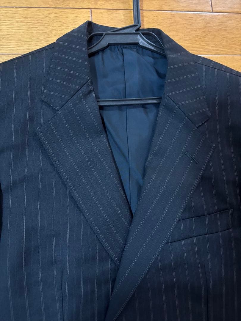 GUCCIブラックストライプスーツ