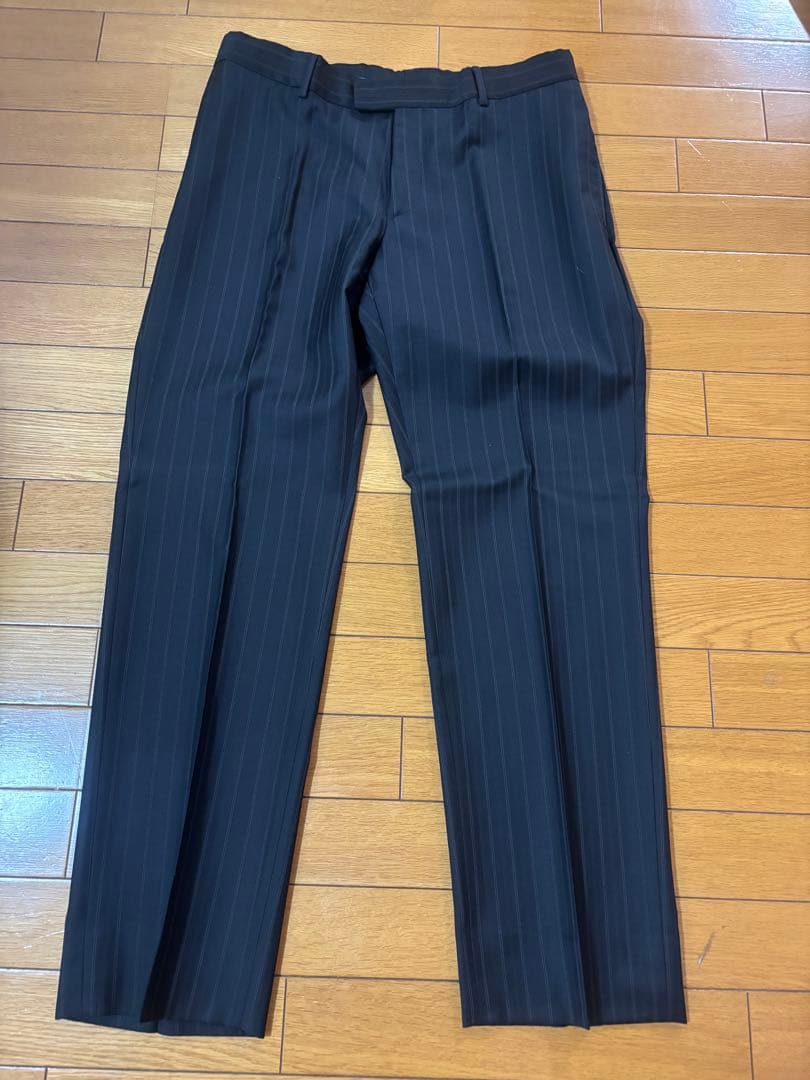 GUCCIブラックストライプスーツ