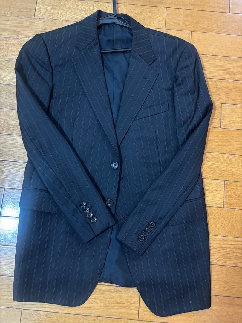 GUCCIブラックストライプスーツ