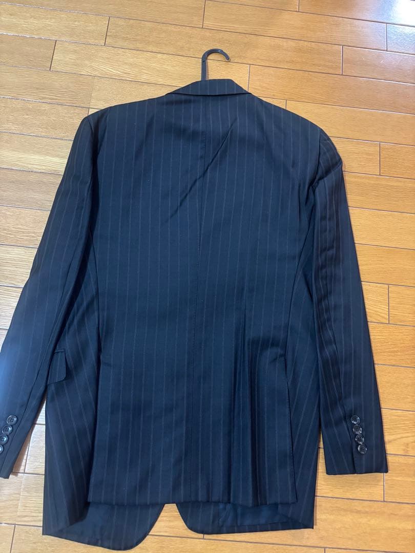 GUCCIブラックストライプスーツ