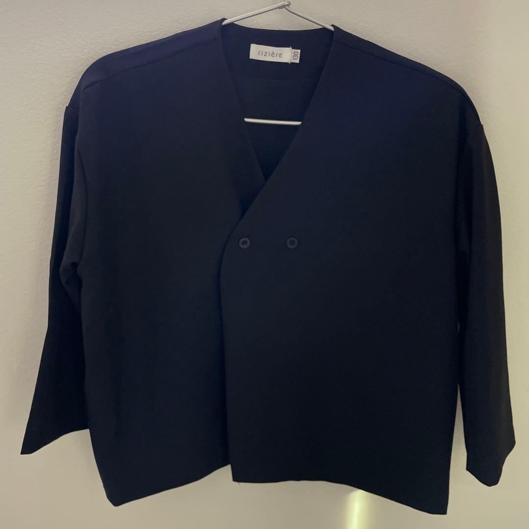 riziere ブラック スーツセット、シャツ　130サイズ