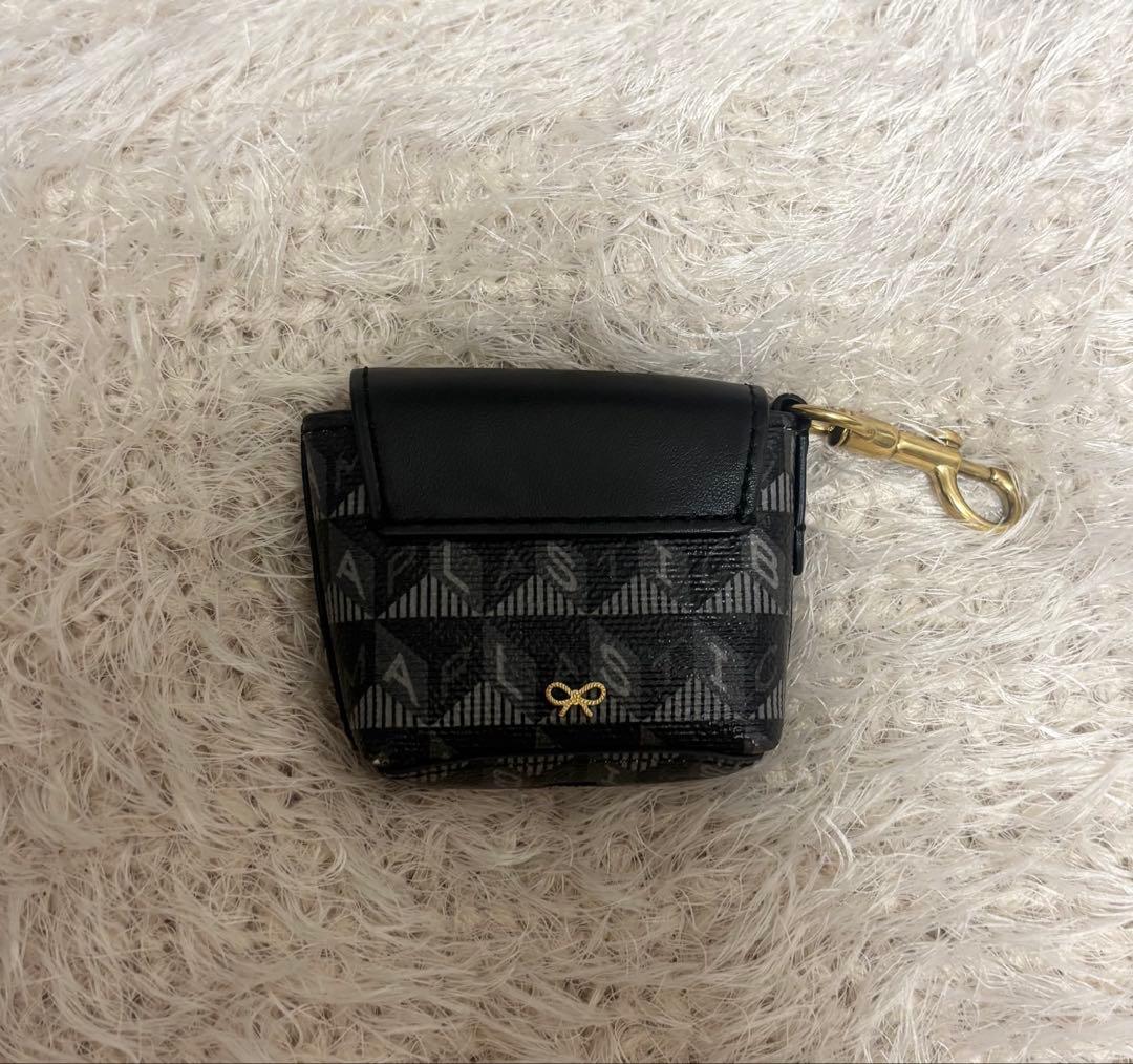 ANYA HINDMARCH AirPodsケース
