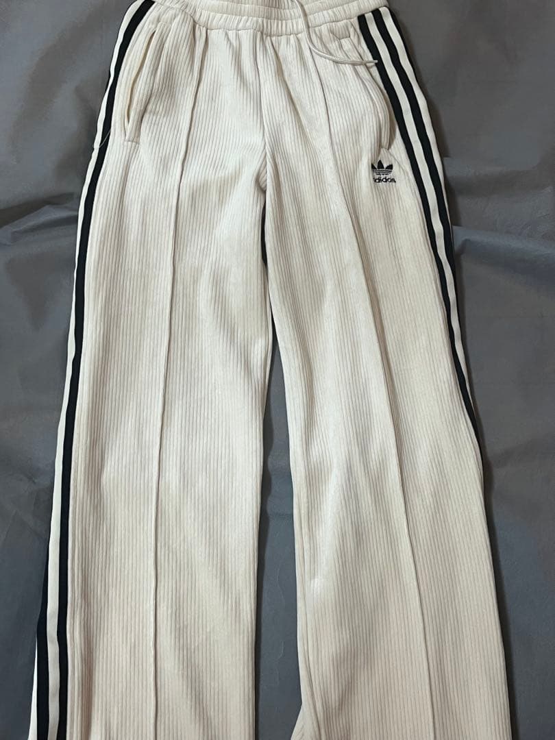 adidas コーデュロイセットアップ トップスMボトムXS