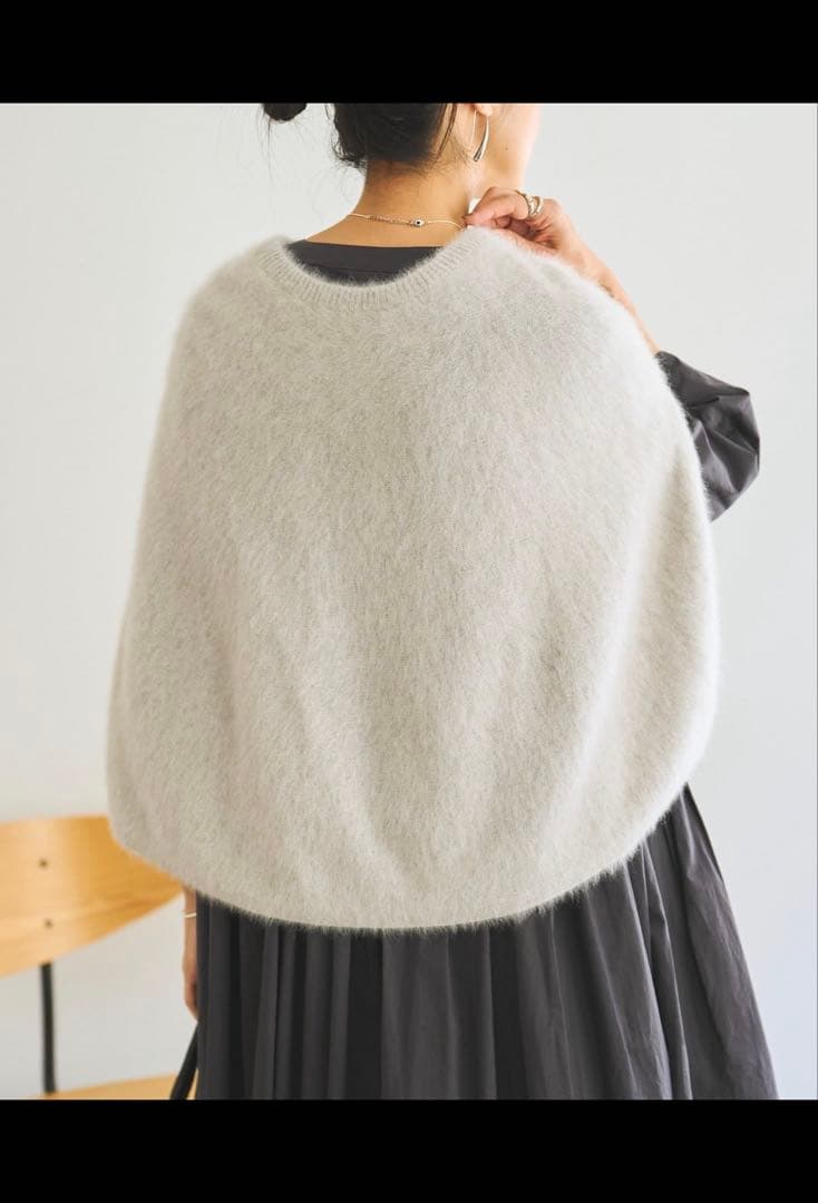 ビアズリー　ファーニットポンチョ　ライトグレー