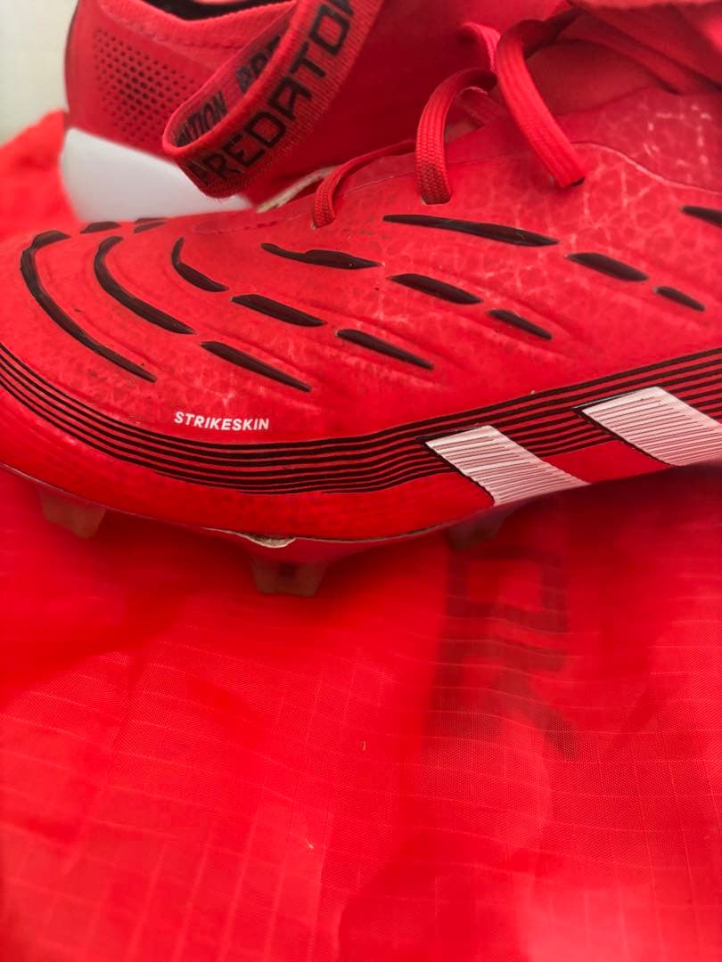 adidas Predator レッド シューズ