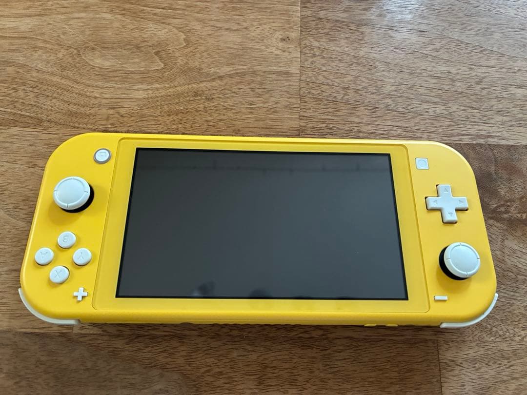 Nintendo Switch Light イエロー