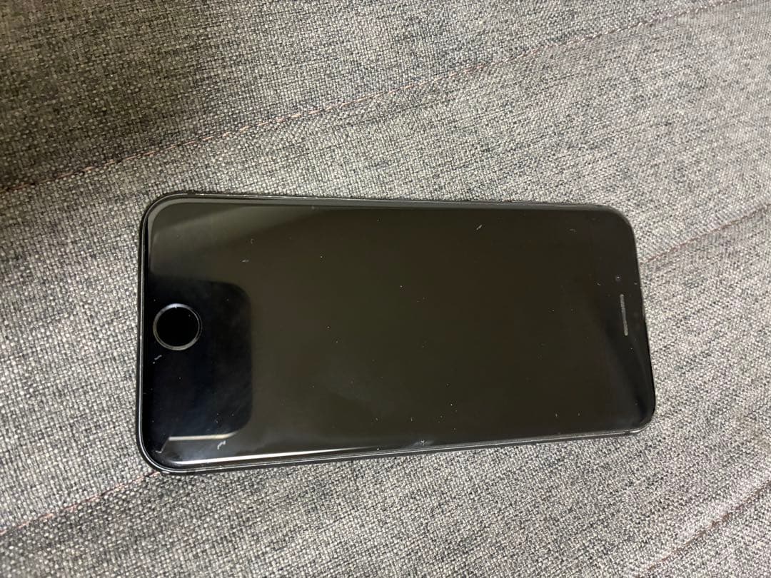 Apple iPhone 8 スペースグレー 本体