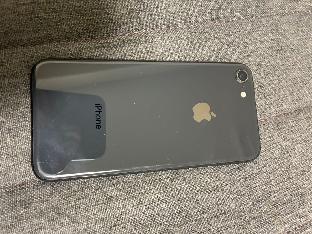 Apple iPhone 8 スペースグレー 本体