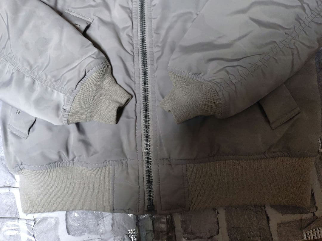 【美品】XLサイズ【カモフラ、ワッペン】【VIREX【MA-1】シルバーグレー