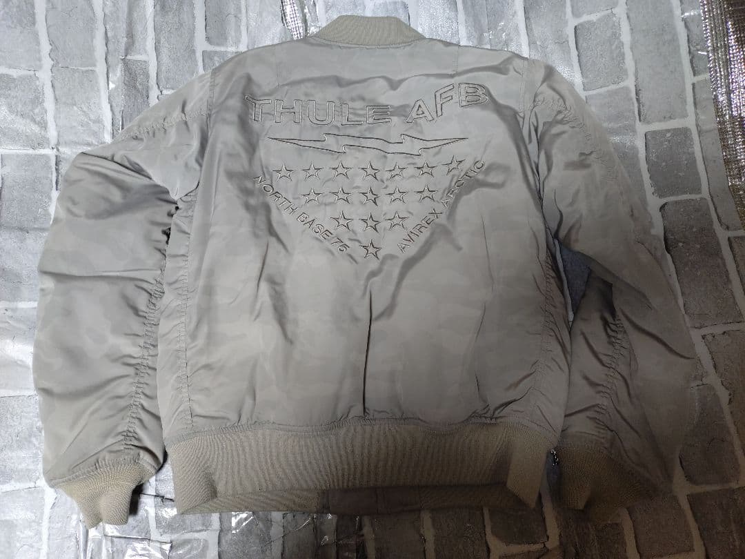 【美品】XLサイズ【カモフラ、ワッペン】【VIREX【MA-1】シルバーグレー