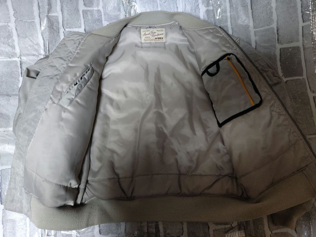 【美品】XLサイズ【カモフラ、ワッペン】【VIREX【MA-1】シルバーグレー