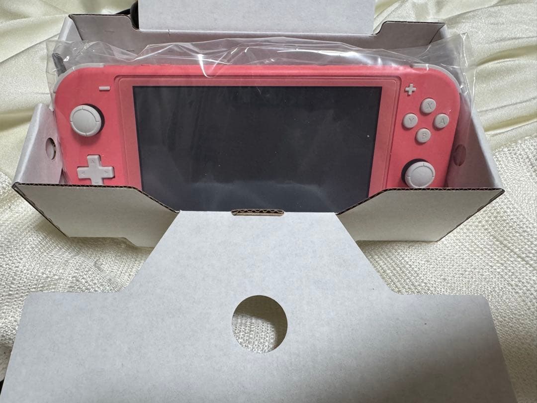 Nintendo Switch Lite ピンク 箱付き　充電器付