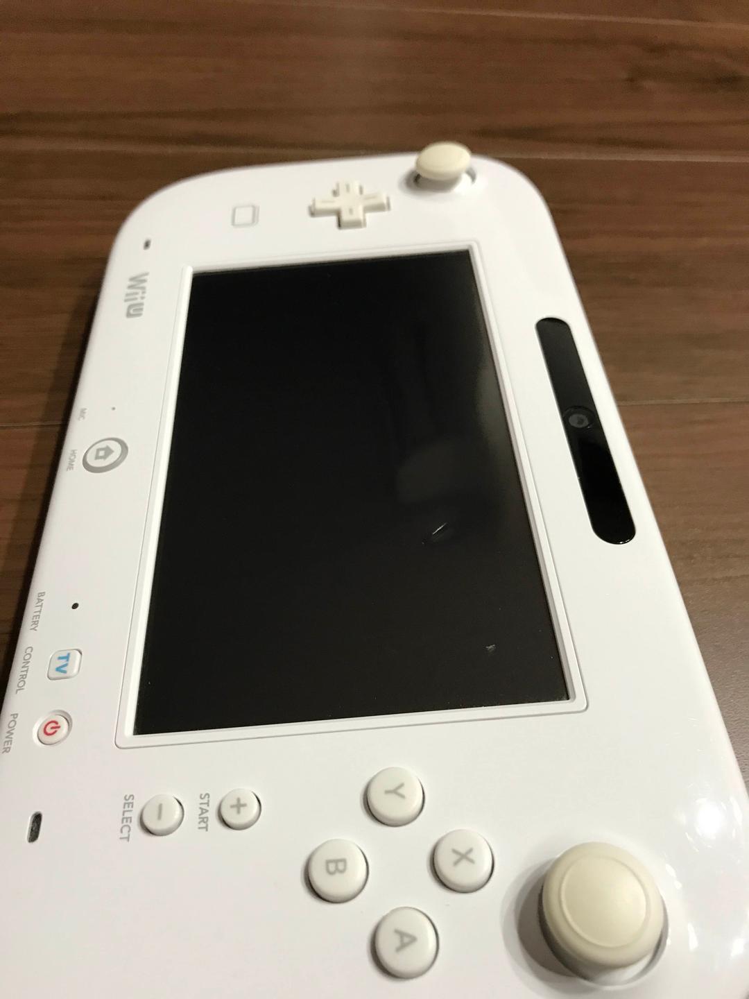 wii U 本体とパッド