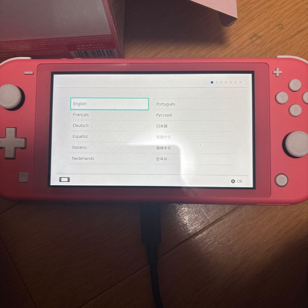 Nintendo Switch Lite コーラルとケース