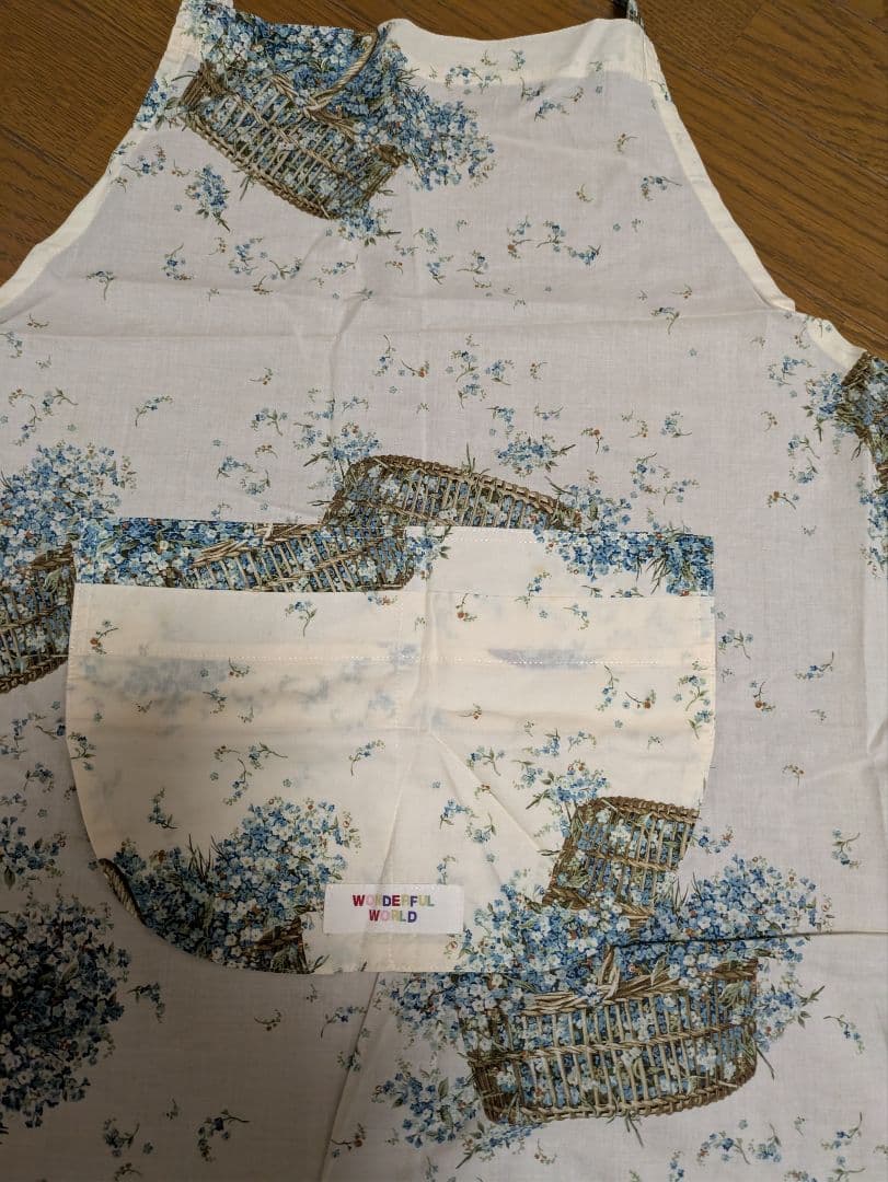 カネコイサオワンダフルワールド　エプロン