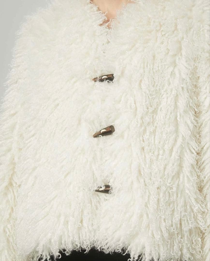【新品未使用】THE TOE White fur coat Mサイズ