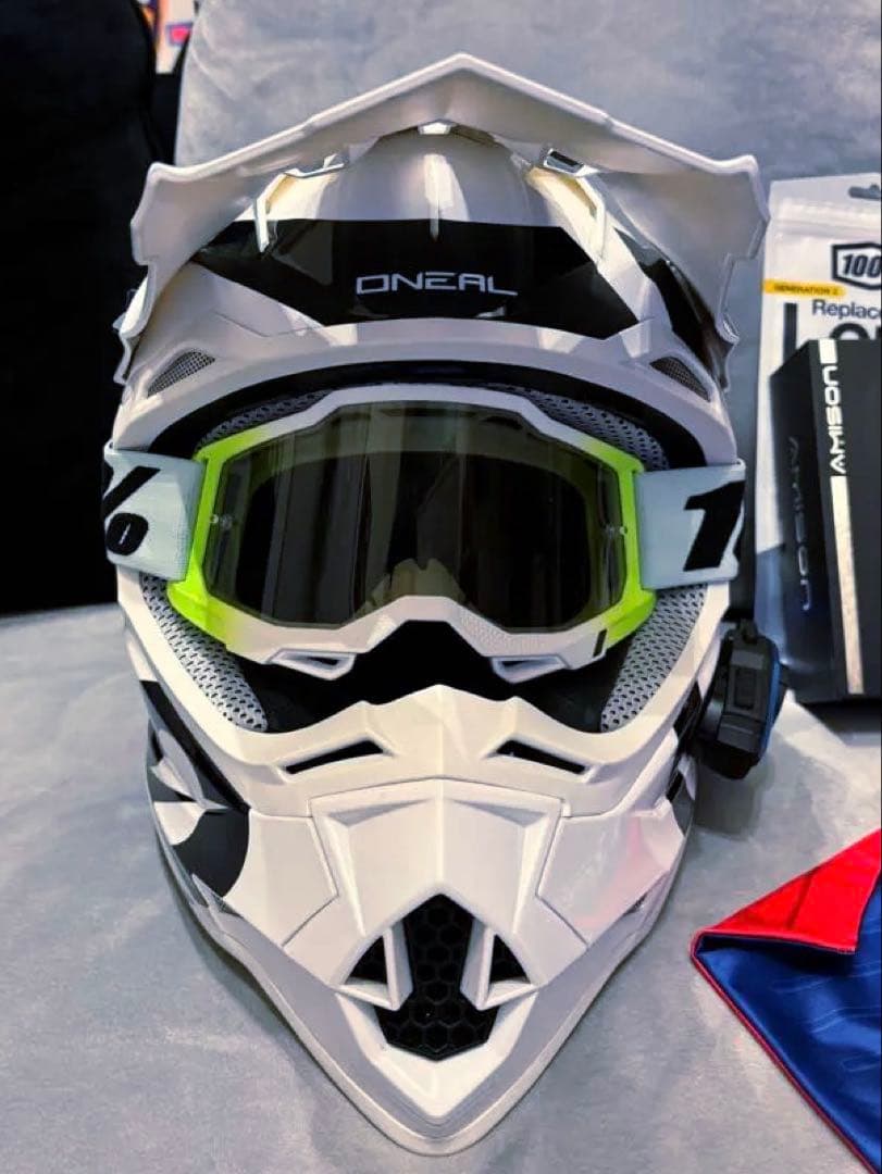 ONEAL オニール　ヘルメット　オフロード