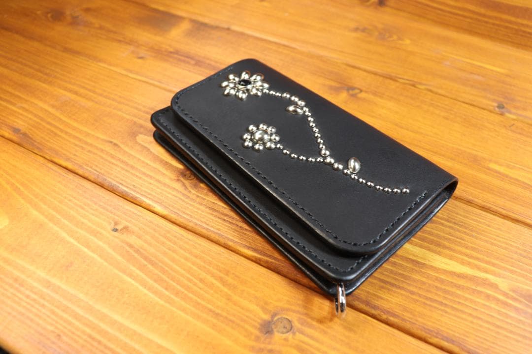 フラワースタッズ　ミドルトラッカーウォレット 　ハトメ小判カン付き