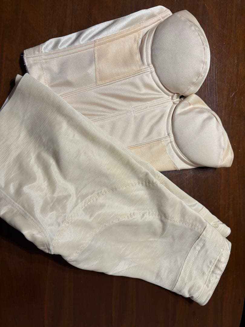 Four Sis & Co. ブライダルインナーセット