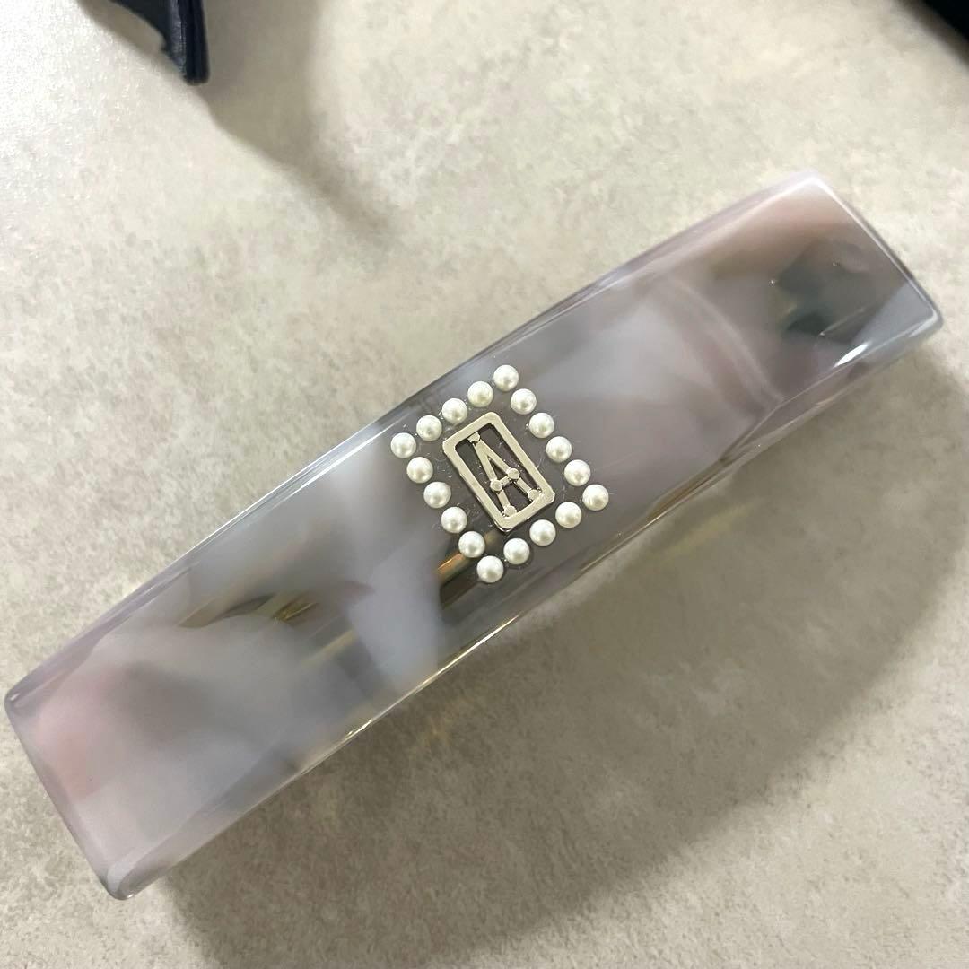 完売品　ALEXANDRE DE PARIS ヘアアクセサリー　バレッタ