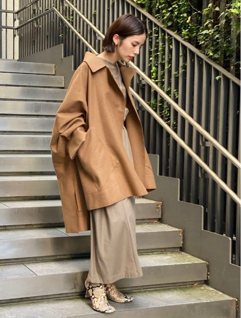 COGTHEBIGSMOKE コグザビッグスモーク スクエアコート キャメル