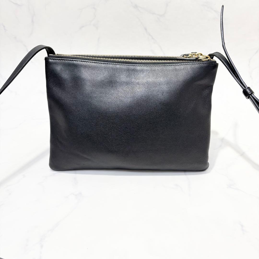 【極美品】CELINE セリーヌ　トリオラージ　ショルダーバッグ　ブラック