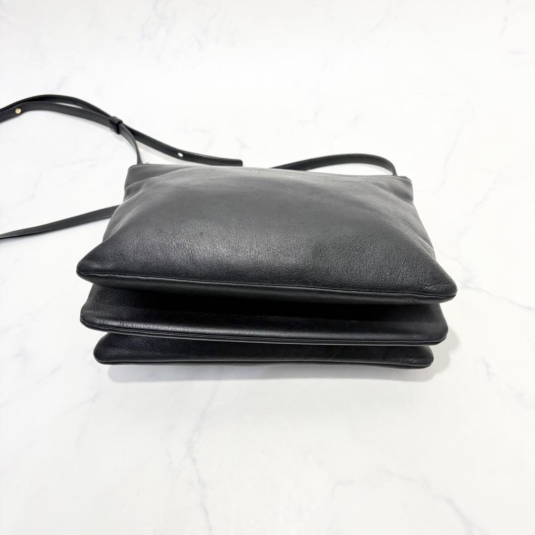【極美品】CELINE セリーヌ　トリオラージ　ショルダーバッグ　ブラック