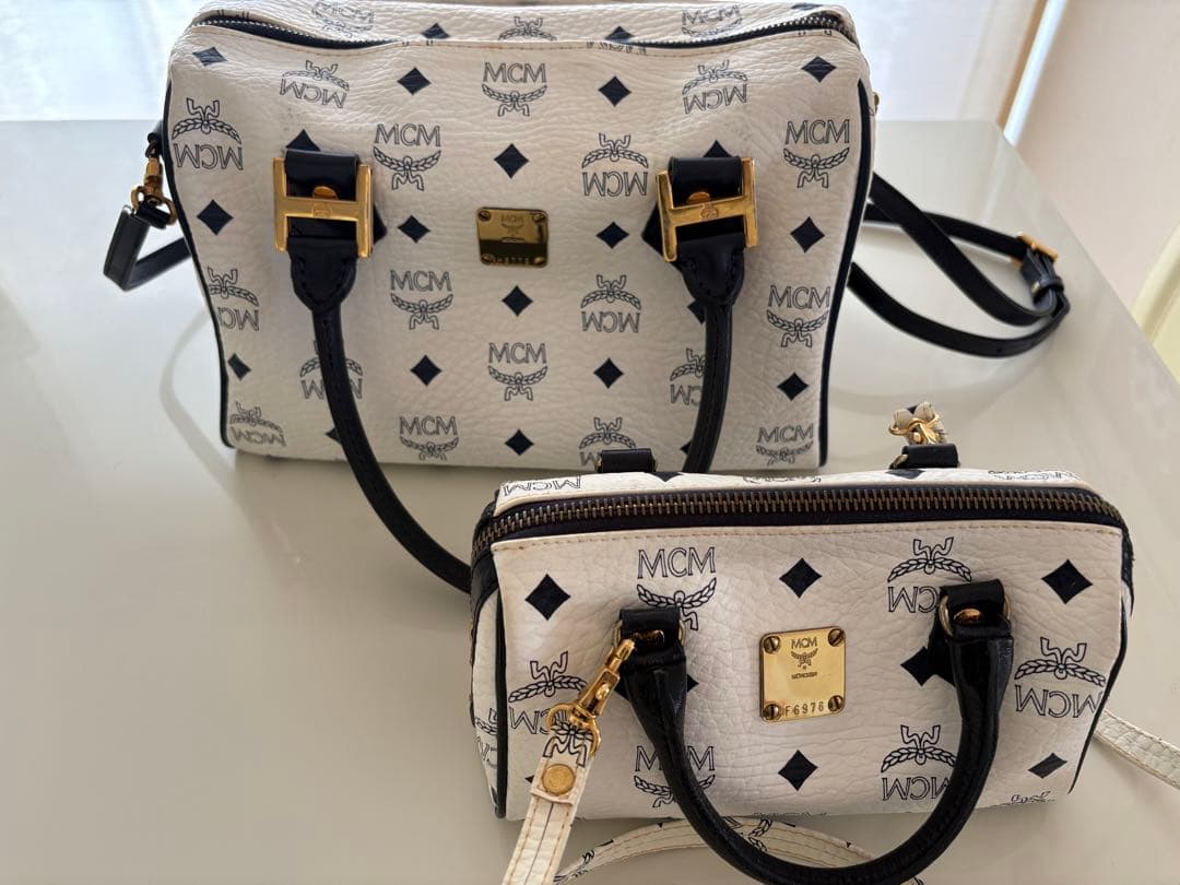 MCM ホワイト ロゴプリント ショルダーバッグ　2個セット