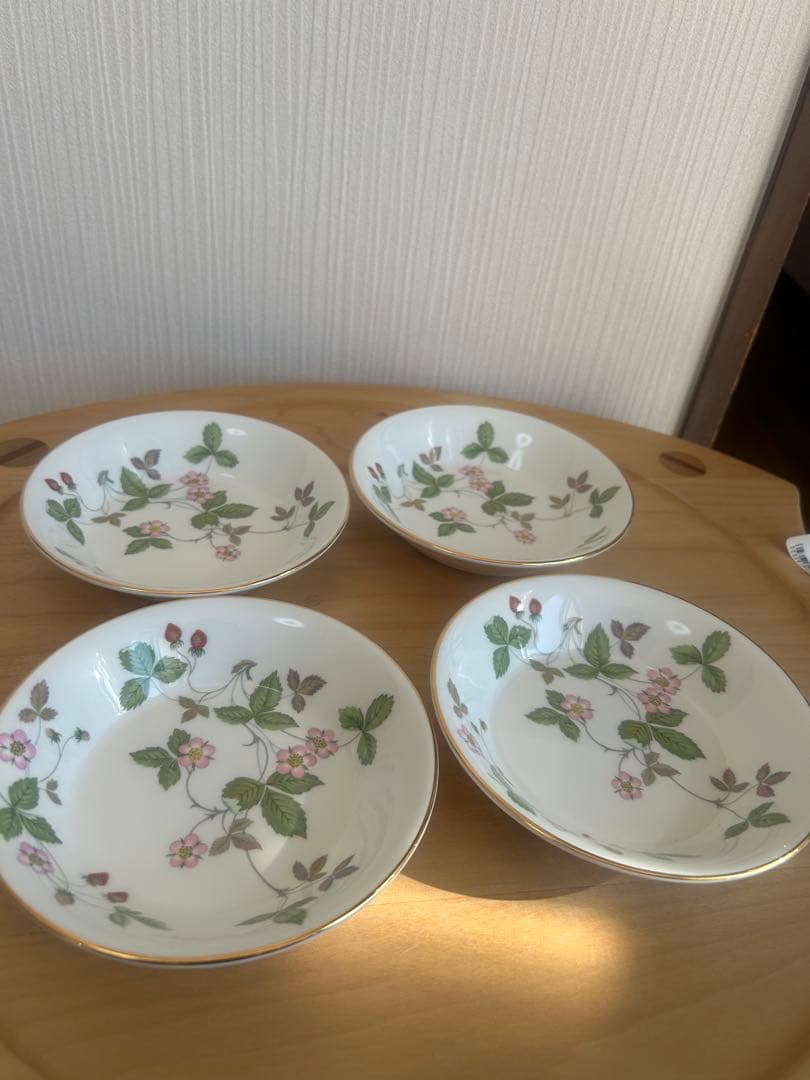 【ウェッジウッド】ワイルド ストロベリー フルーツソーサー4枚セット