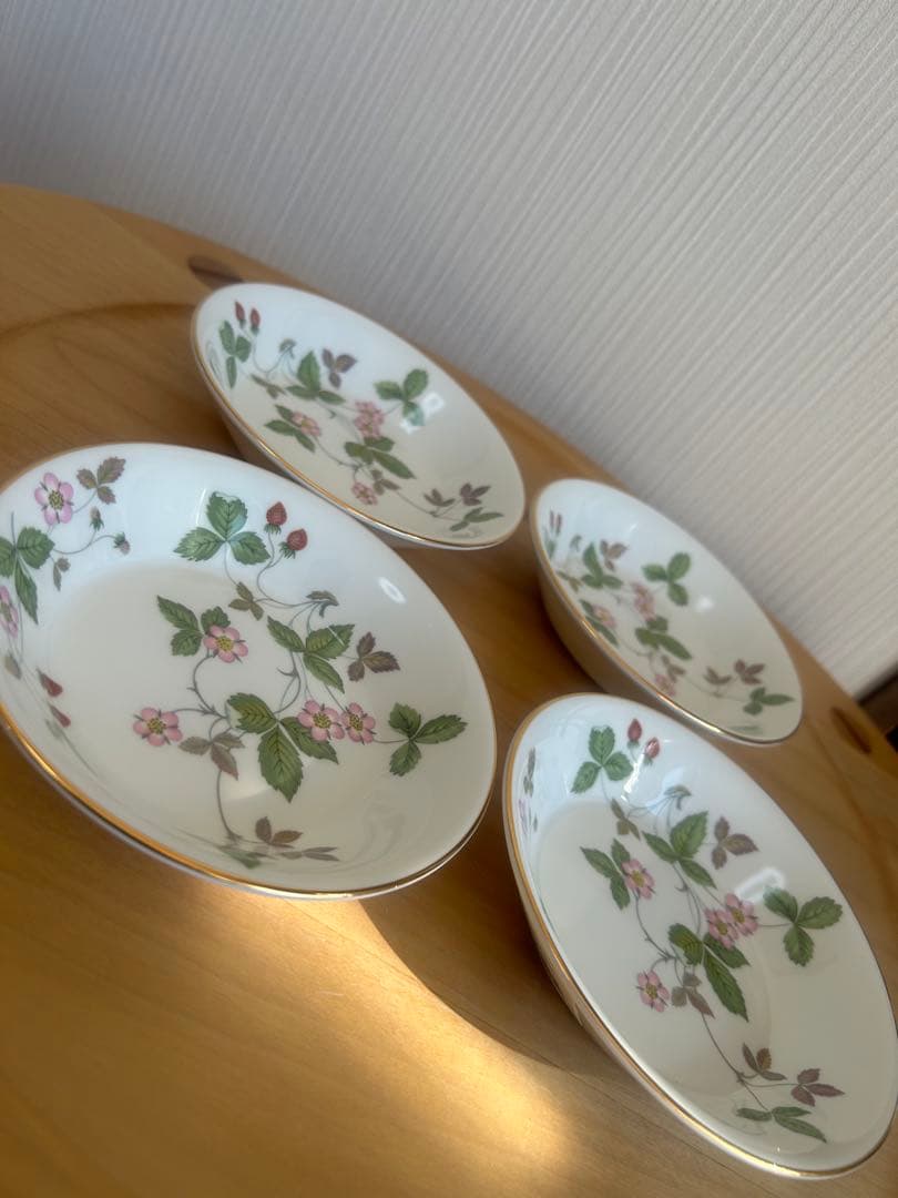 【ウェッジウッド】ワイルド ストロベリー フルーツソーサー4枚セット